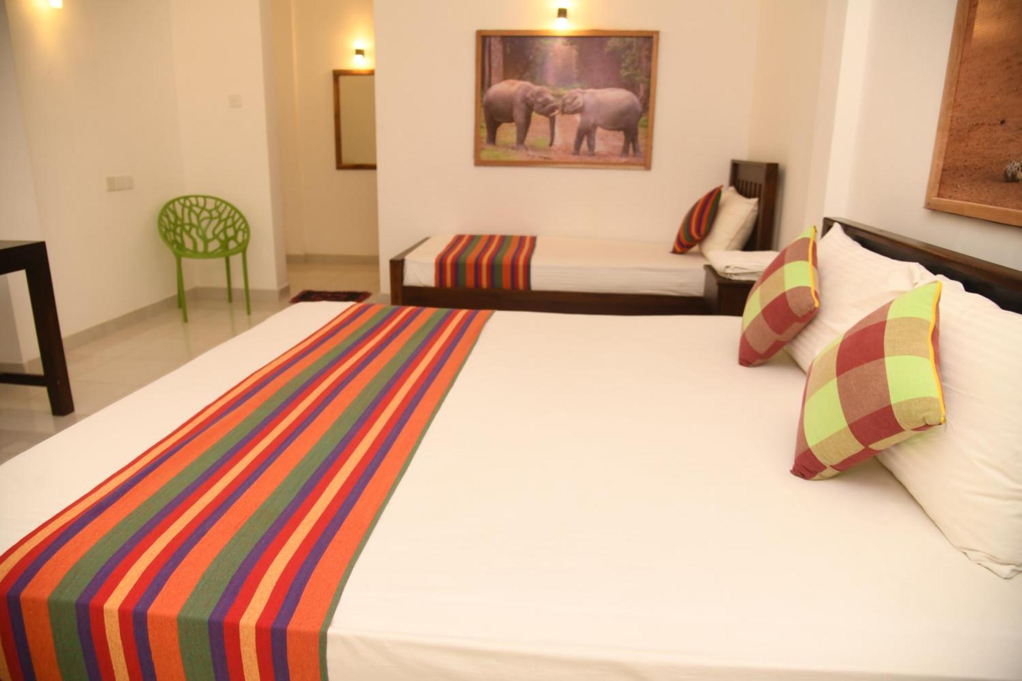 Wild Park Safari Home Stay Udawalawe Exterior photo