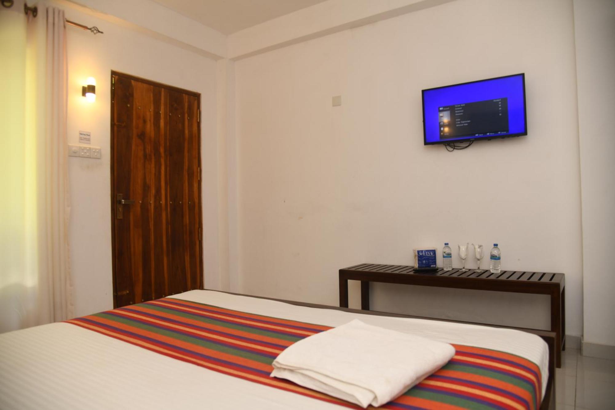 Wild Park Safari Home Stay Udawalawe Exterior photo