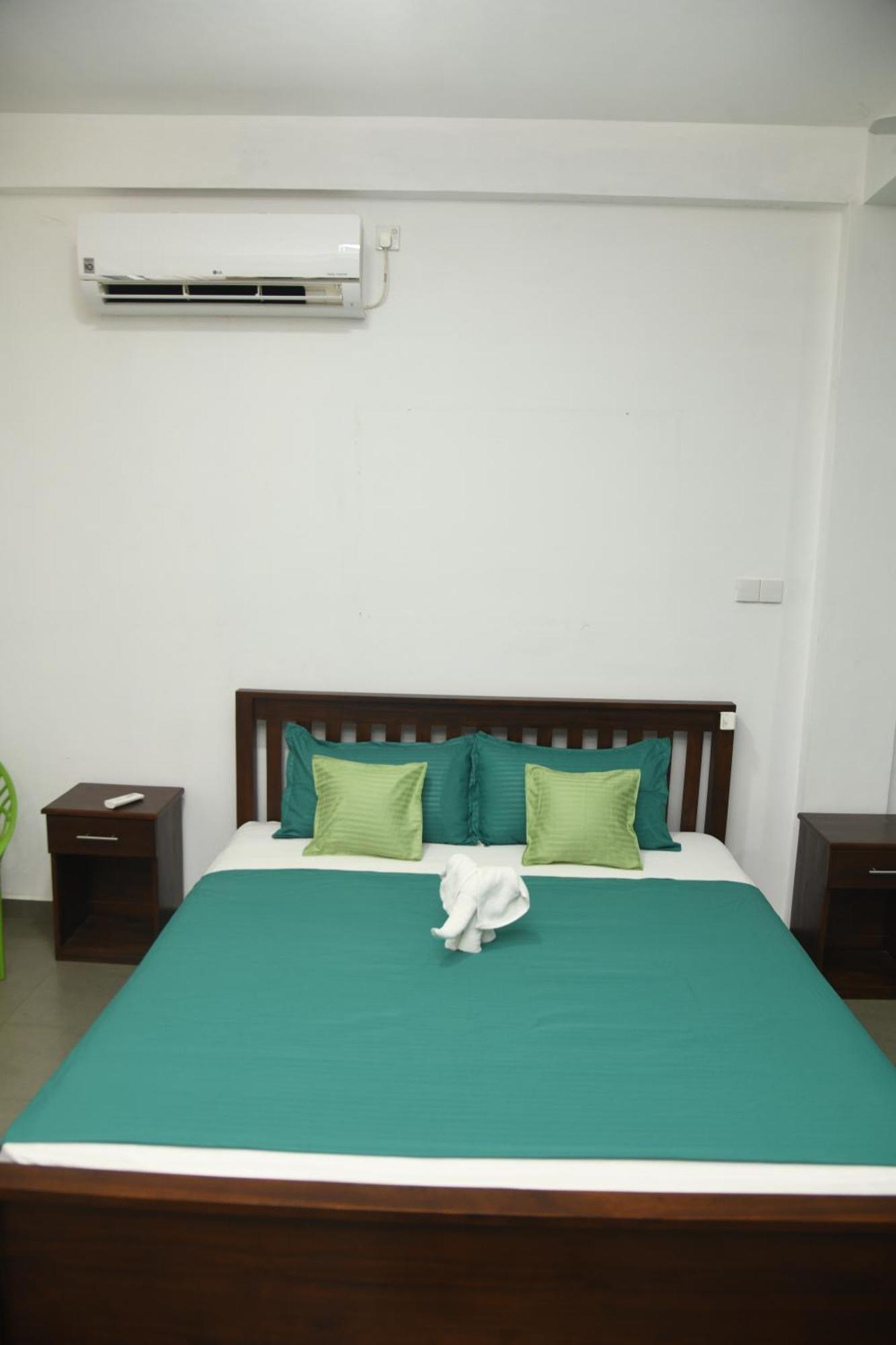 Wild Park Safari Home Stay Udawalawe Exterior photo