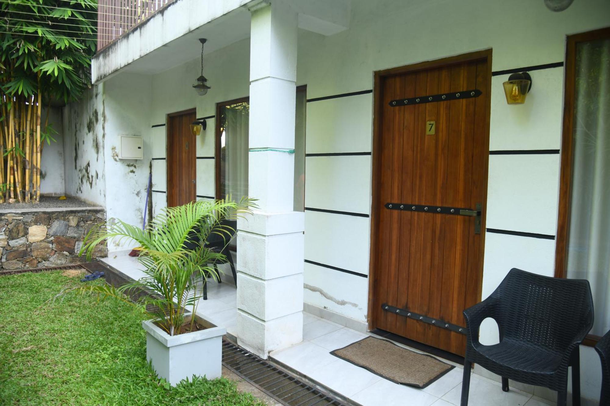 Wild Park Safari Home Stay Udawalawe Exterior photo