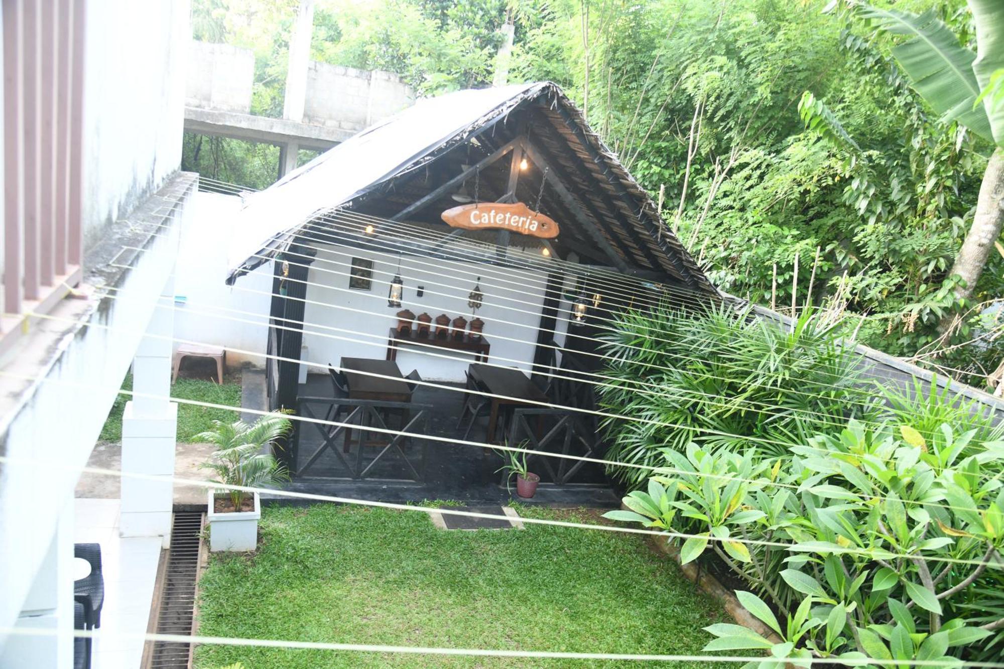 Wild Park Safari Home Stay Udawalawe Exterior photo