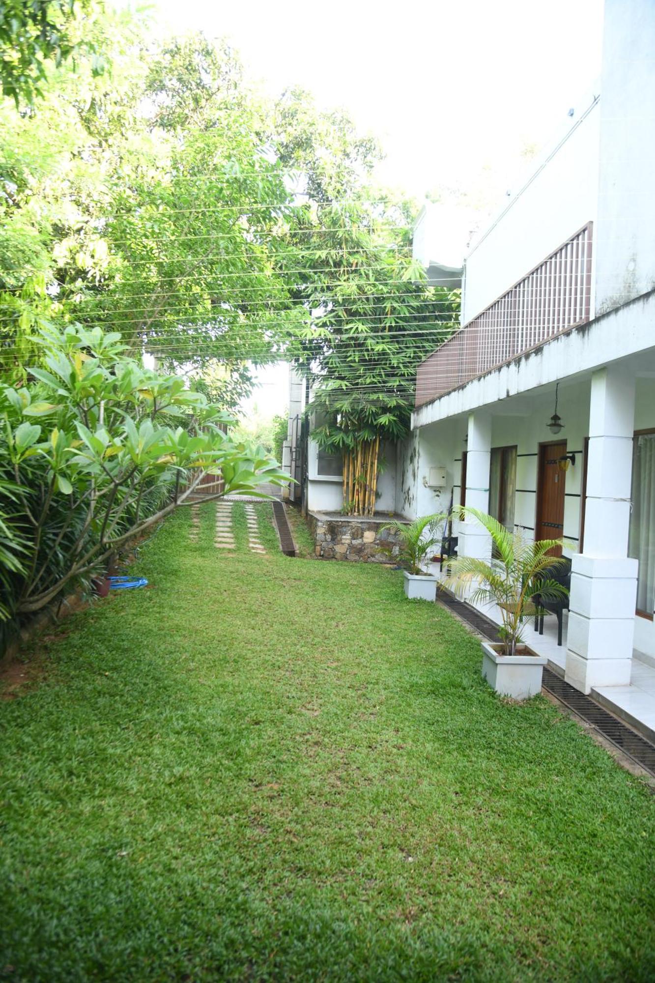 Wild Park Safari Home Stay Udawalawe Exterior photo